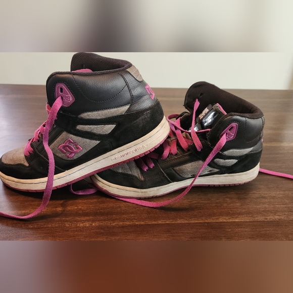 DC women's rebound high - Picture 5 of 8